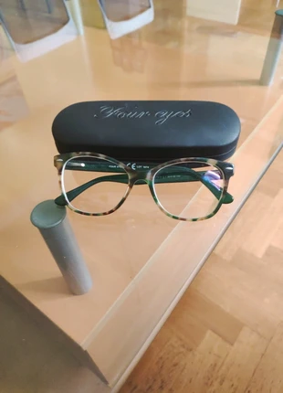 Occhiali Four Eyes, marca: four eyes, estado: Muito bom, €3.00, €3.85 inclui Proteção do Comprador