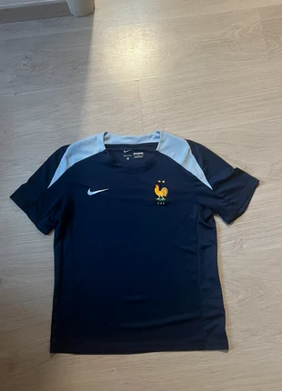 Maillot équipe de France 2024, marque: Nike, état: Très bon état, taille: M, 17,00 €, 18,55 € Protection acheteurs incluse