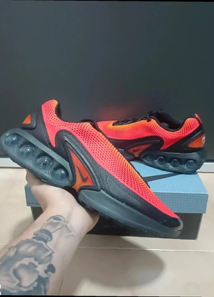 Baskets Nike Air Max DN orange/rouge T43. Neuves avec boîte. Zapatillas / New sneakers., marque: Nike, état: Neuf avec étiquette, taille: 43, 120,00 €, 126,70 € Protection acheteurs incluse