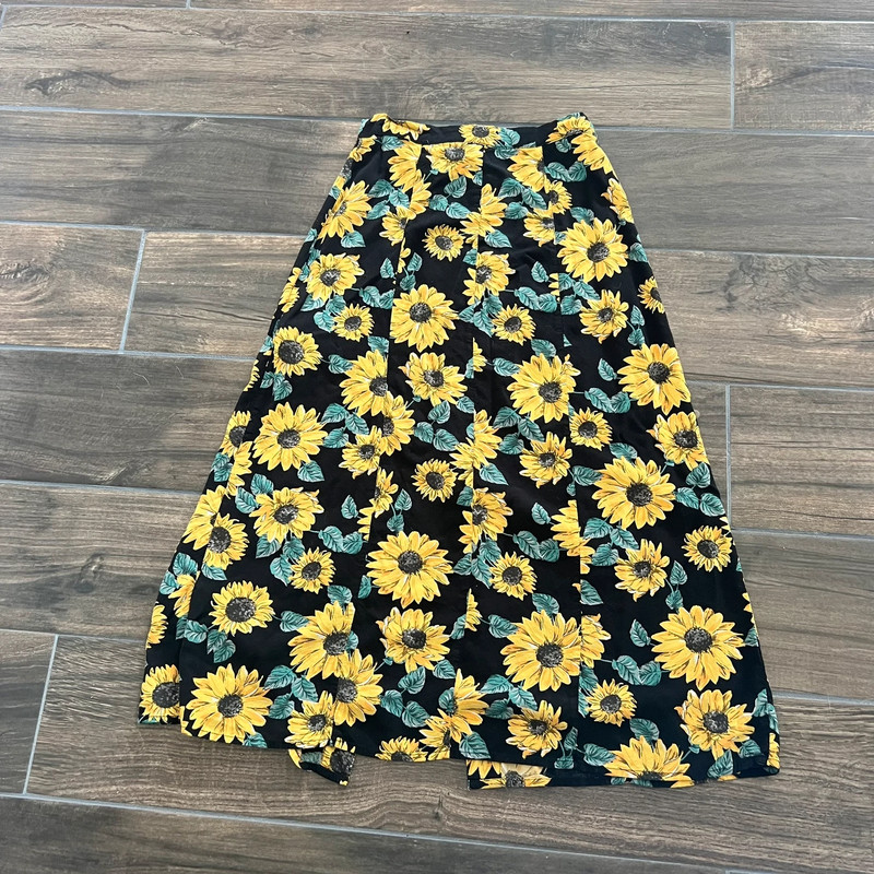 Divided MIDI Skirt Sunflower Size 0 Black Yellow Floral 2