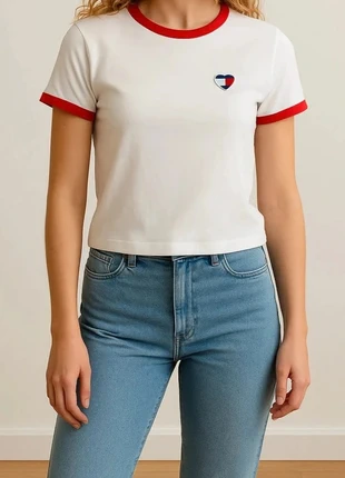 T-shirt Tommy Jeans Femme Ringer Heart Flag, Blanc/Rouge/Bleu marine, Taille XS – Excellent état, brand: Tommy Jeans, condizioni: Ottime, taglia: XS / IT 38 / EU 34, €20.00, €21.70 include la Protezione acquisti