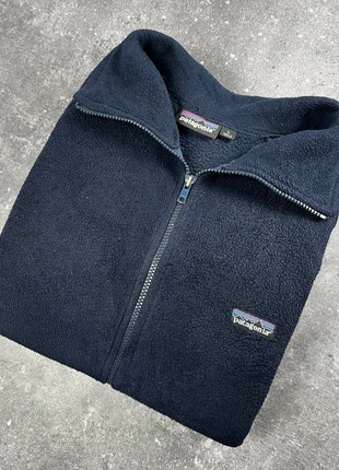 Veste polaire Patagonia bleu marine logo brodé - L homme - polyester PP 33, marque: Patagonia, état: Très bon état, taille: L, 50,00 €, 53,20 € Protection acheteurs (Pro) incluse