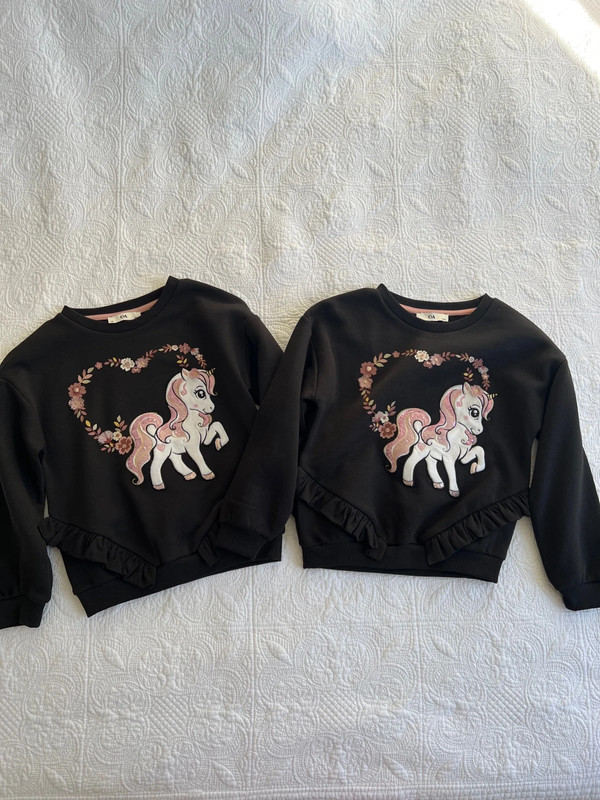 Set of 2 unicorn sweaters 1