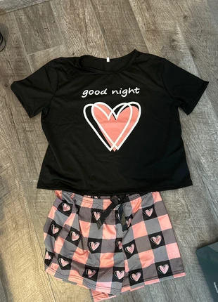 Pyjama XL, merk: Sonstiges, staat: Nieuw met prijskaartje, maat: XL / 42 / 14, € 1,50, € 2,28 inclusief Kopersbescherming