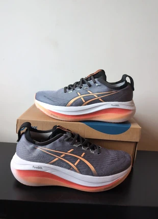 Asics Gel-Nimbus 27 Maat 42, merk: Asics, staat: Nieuw zonder prijskaartje, maat: 42, € 109,95, € 116,15 inclusief Kopersbescherming Pro
