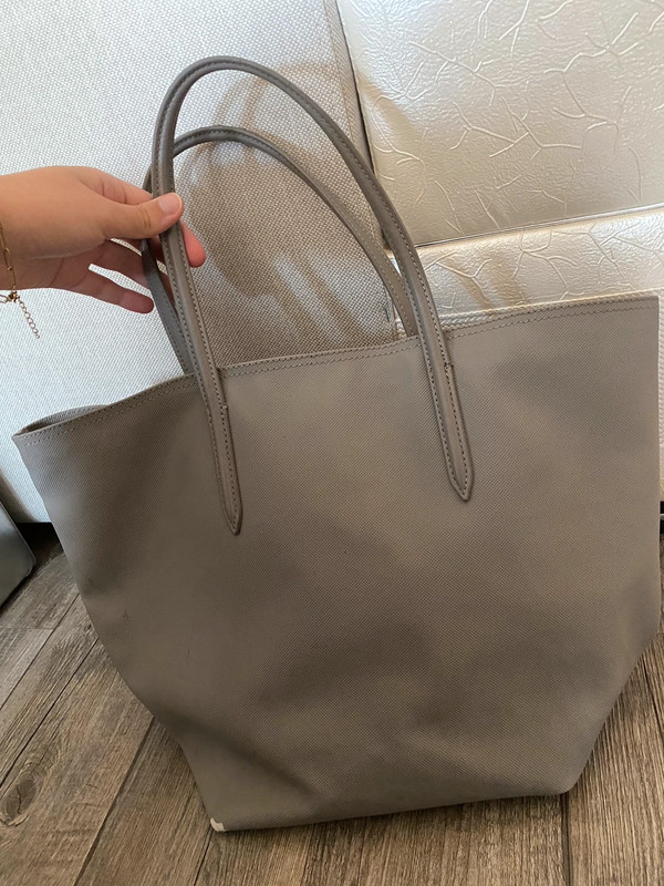 Sac a 2024 main lacoste gris