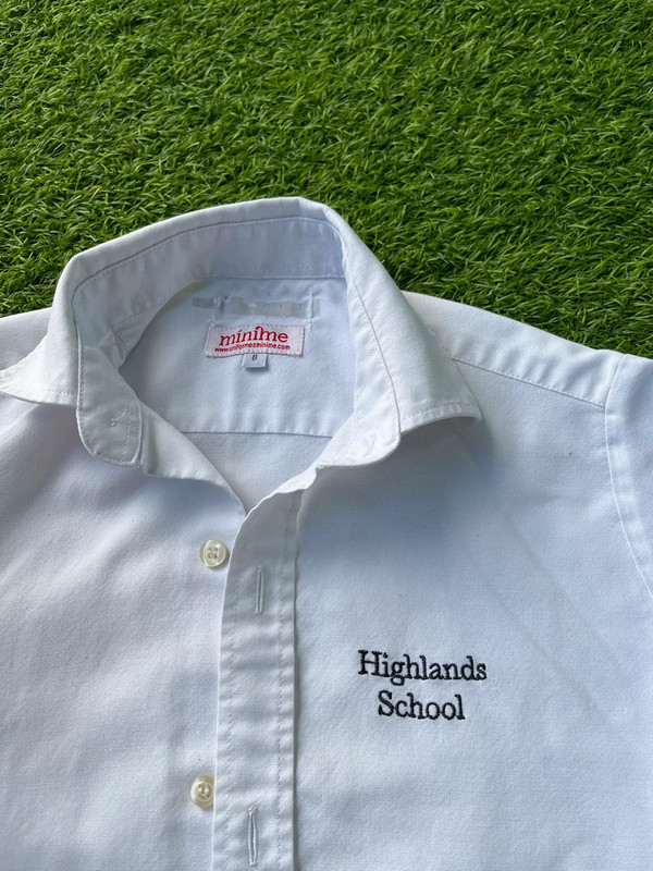 Camisa colegio Highlands School 2