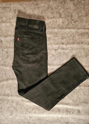 Jean Levi's 519 Noir Coupe Slim - Superbe état - Taille W36 FR46, merk: Levi's, staat: Heel goed, maat: W36 | FR 46, € 21,90, € 23,70 inclusief Kopersbescherming