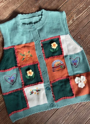 Prachtige retrolook giletje🎀, staat: Heel goed, maat: M / 38 / 10, € 25,00, € 26,95 inclusief Kopersbescherming