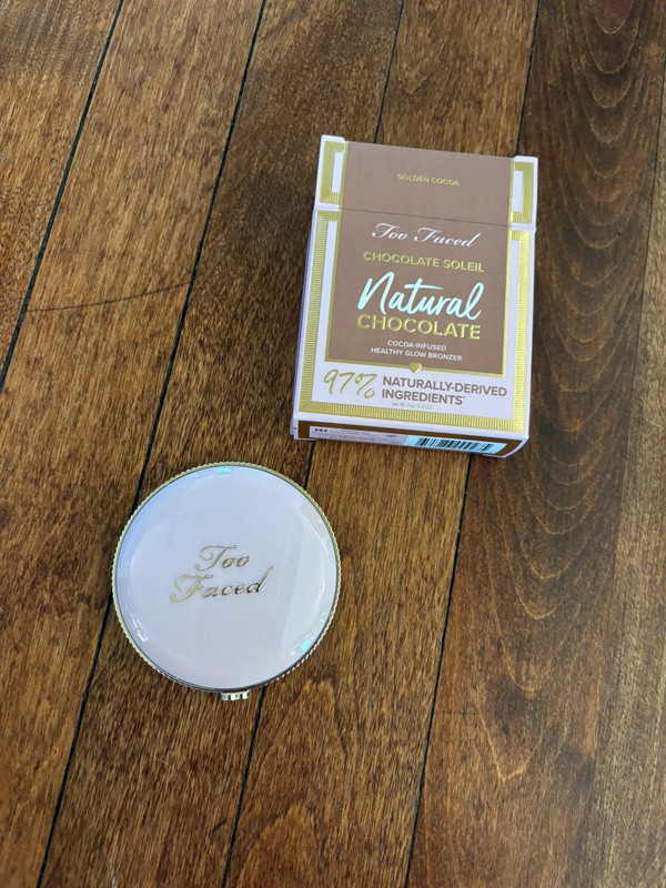 NWT Too Faced Bronzer 1