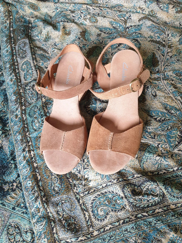 Clarks soft cushion wedges deals