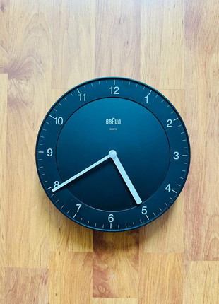 Obrázek k inzerátu: Braun_Black Wall clock