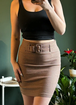 Karierter Bleistiftrock, marke: Amisu, zustand: Sehr gut, größe: L / 40 / 12, 6,00 €, 7,00 € inklusive Vinted-Käuferschutz