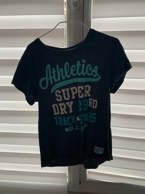 T-shirt superdry taille M 1