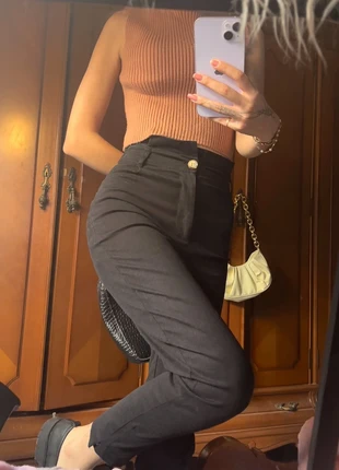 Pantalón negro de pinza mujer, marque: Zara, état: Bon état, taille: S / 36 / 8, 3,99 €, 4,89 € Protection acheteurs incluse