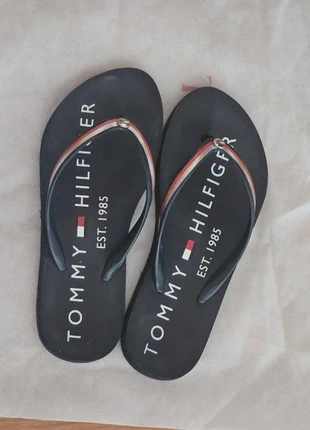 Chanclas tommy hilfiguer, marque: Tommy Hilfiger, état: Très bon état, taille: 35, 6,00 €, 7,00 € Protection acheteurs incluse