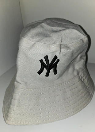 Bob réversible noir/beige, brand: BoB, condition: New with tags, size: 57, €8.00, €9.10 includes Buyer Protection