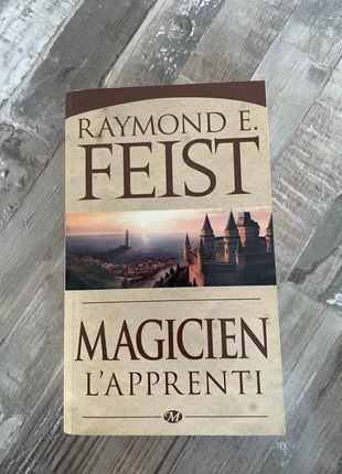 Magicien l’apprenti, staat: Veelgebruikt, € 4,00, € 4,90 inclusief Kopersbescherming