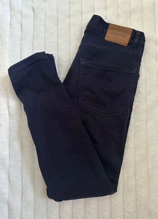 Pantalón denim Lacoste talla 30 azul oscuro, marque: Lacoste, état: Très bon état, taille: W30 | FR 40, 9,00 €, 10,15 € Protection acheteurs incluse