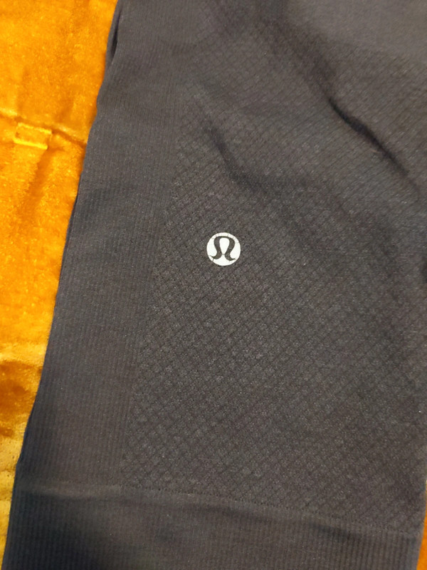 Lululemon crop spandex leggings 2