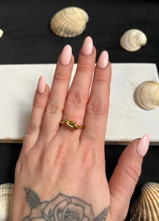 Bague noeud en acier inoxydable , marke: Tendance, zustand: Sehr gut, größe: Größenverstellbar, 10,00 €, 11,20 € beinhaltet Vinted-Käuferschutz Pro