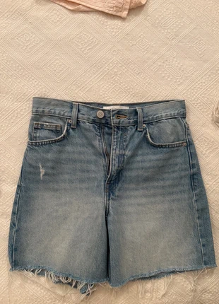 Pull&bear High waist short, marque: Pull & Bear, état: Neuf sans étiquette, taille: XS / 34 / 6, 6,00 €, 7,00 € Protection acheteurs incluse