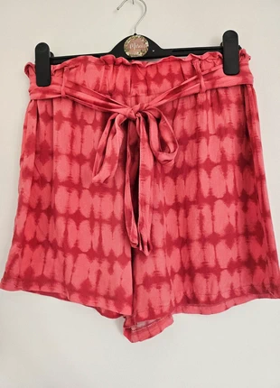 Short fluide, marke: Gémo, zustand: Sehr gut, größe: L / 40 / 12, 4,50 €, 5,43 € inklusive Vinted-Käuferschutz