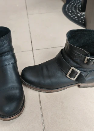 Bottines en cuir noir, merk: éram, staat: Heel goed, maat: 37, € 5,00, € 5,95 inclusief Kopersbescherming