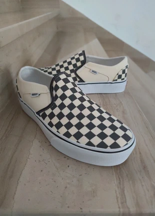 Vans slip on n. 42.5 nuove mai indossate senza scatola, marque: Vans, état: Neuf sans étiquette, taille: 42,5, 64,99 €, 68,94 € Protection acheteurs incluse