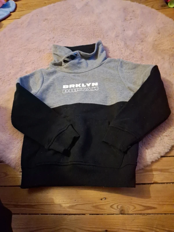 Pull taille 8 ans