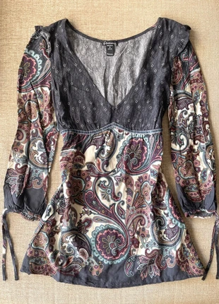 Blusa con estampado boho stradivarius, merk: Stradivarius, staat: Heel goed, maat: S / 36 / 8, € 6,95, € 8,00 inclusief Kopersbescherming