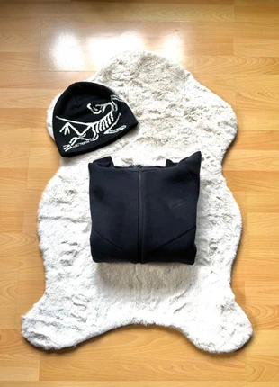 Nike tech noir, marke: Nike, zustand: Sehr gut, größe: M, 54,99 €, 58,44 € inklusive Vinted-Käuferschutz