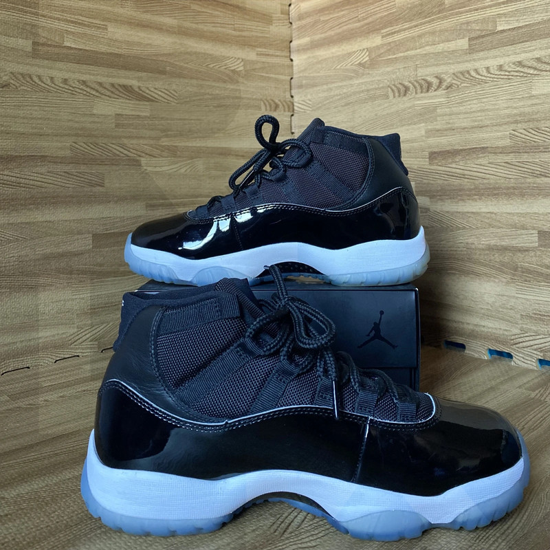 Jordan 11 space jam size 8 online