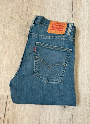 Jean Lévi’s 511 Regular W28 L30, merk: Levi's, staat: Heel goed, maat: M, € 16,00, € 17,50 inclusief Kopersbescherming Pro