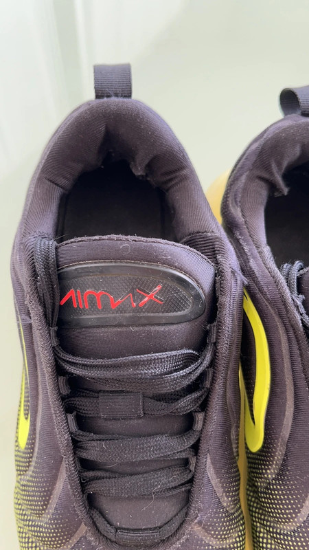 Scarpe Nike Airmax 720 nere e gialle fluo n.37 5