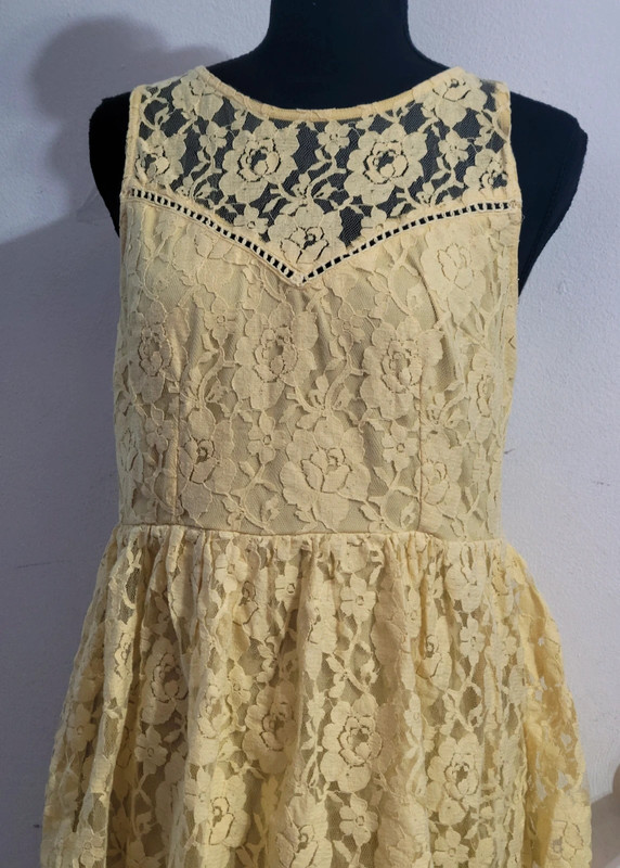 Women Medium Lace Sleveless Forever 21 Dress Yellow 1