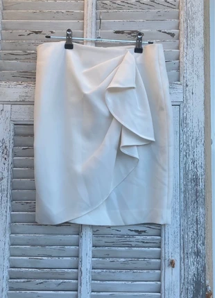 Jupe Courte Blanche Ivoire Drapée à Volants – Taille M, brand: Zara, condition: Very good, size: M / 38 / 10, €4.50, €5.43 includes Buyer Protection