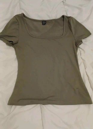 Top vert kaki, merk: Shein, staat: Heel goed, maat: XS / 34 / 6, € 1,00, € 1,75 inclusief Kopersbescherming