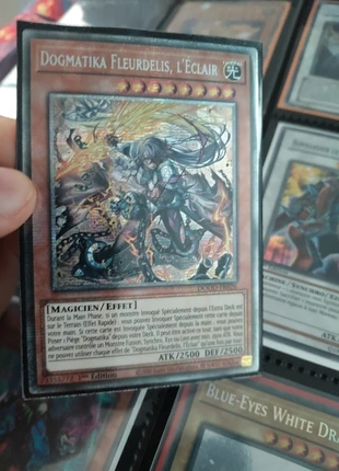 Dogmatika Fleurdelis, l'Éclair (V.2 - Starlight Rare) Le Désastre des Dimensions, brand: Konami, condition: New without tags, €90.00, €95.20 includes Buyer Protection