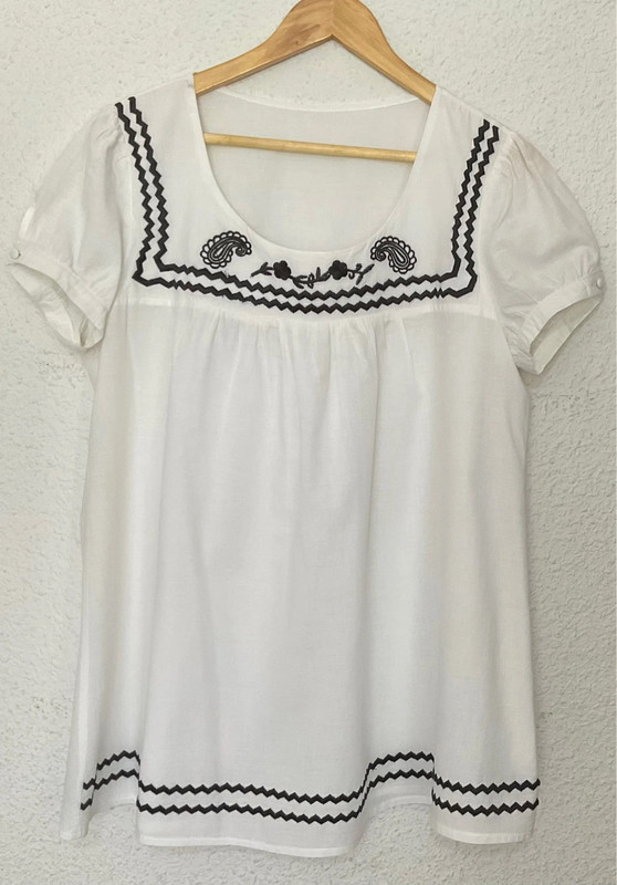 Blusa canesú bordado 1