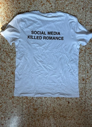 T-shirt bianca YK2 “social media killed romance”, marque: yk2, état: Neuf sans étiquette, taille: M, 10,50 €, 11,73 € Protection acheteurs incluse