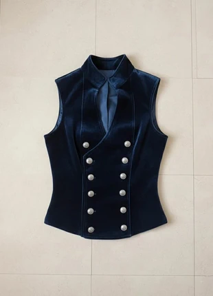 Gilet bleu marine effet velours avec boutons argentés – style old money chic taille s, marque: Vintage Dressing, état: Très bon état, taille: S / 36 / 8, 42,90 €, 45,75 € Protection acheteurs incluse