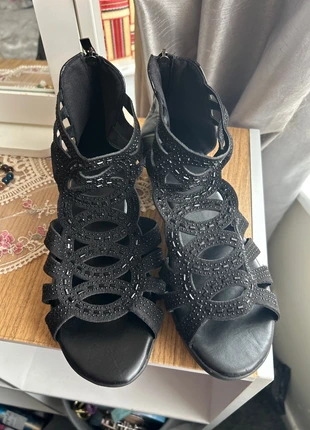 Beautiful Black Sandals, condition: New without tags, size: 5, £7.00, £8.05 includes Buyer Protection