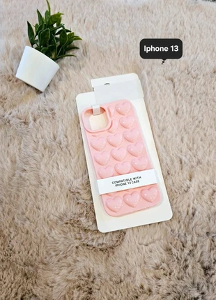 Coque gsm IPhone 13 cœurs neuf avec l'étiquette, marca: Bershka, estado: Muy bueno, 6,50 €, 7,53 € Protección al comprador Pro incluida