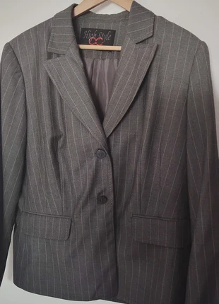 Americana gris a rayas – Marca local (Talla 46), marca: Local, estado: Muy bueno, tamaño: XXXL / 46 / 18, 5,00 €, 5,25 € Protección al comprador incluida