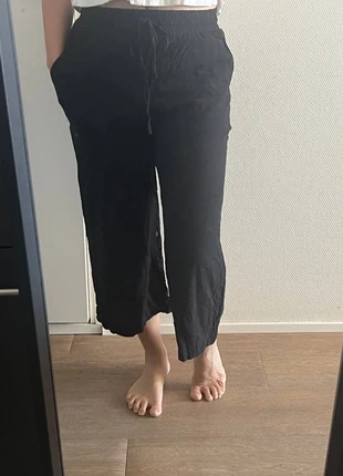 Black Cropped Drawstring Pants, staat: Heel goed, maat: M / 38 / 10, € 5,00, € 5,95 inclusief Kopersbescherming