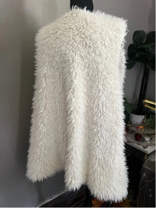 Women's Self Esteem White Faux Fur Vest 2X
SKU 2 3