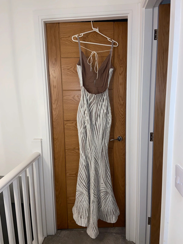 Detailed prom dress 2