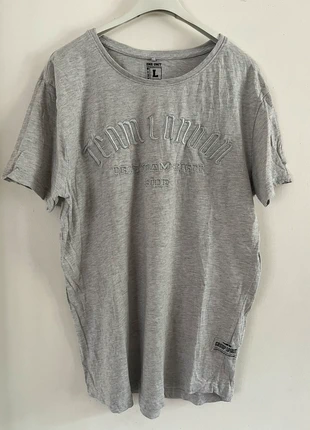 T-shirt « One Unit » 40, marque: One unit, état: Très bon état, taille: L, 4,00 €, 4,90 € Protection acheteurs incluse