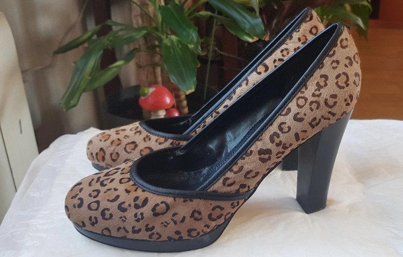 Zapatos Mango piel leopardo.